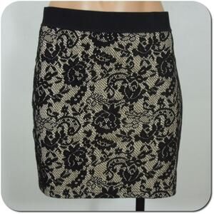 DIVIDED by H&M Mini Skirt size 8 Womens Juniors Floral Black Beige